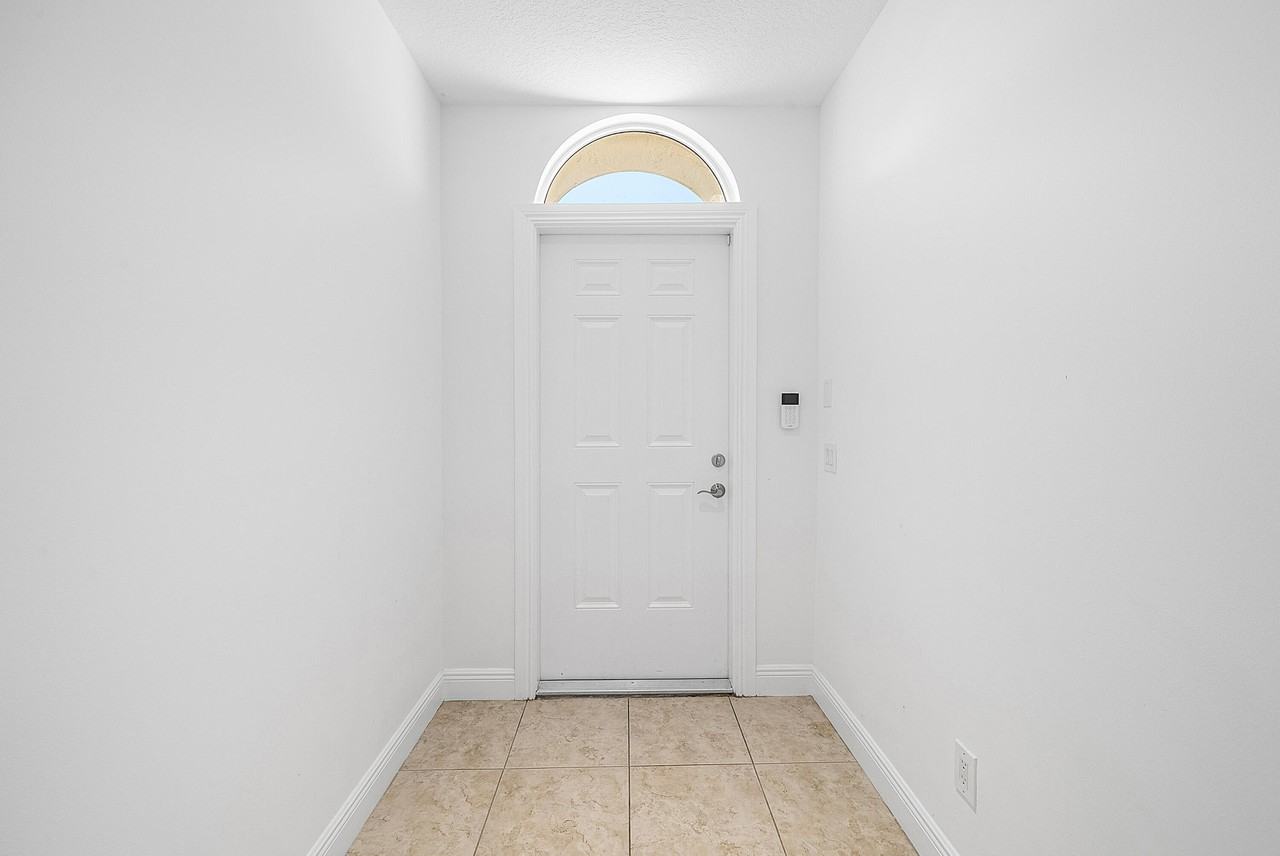 824 Virginia Garden Dr - Photo 7 of 50