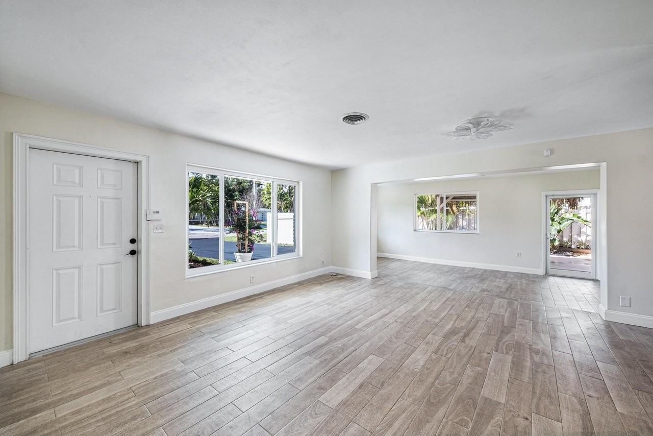 2611 Ne 16th St - Photo 5 of 31