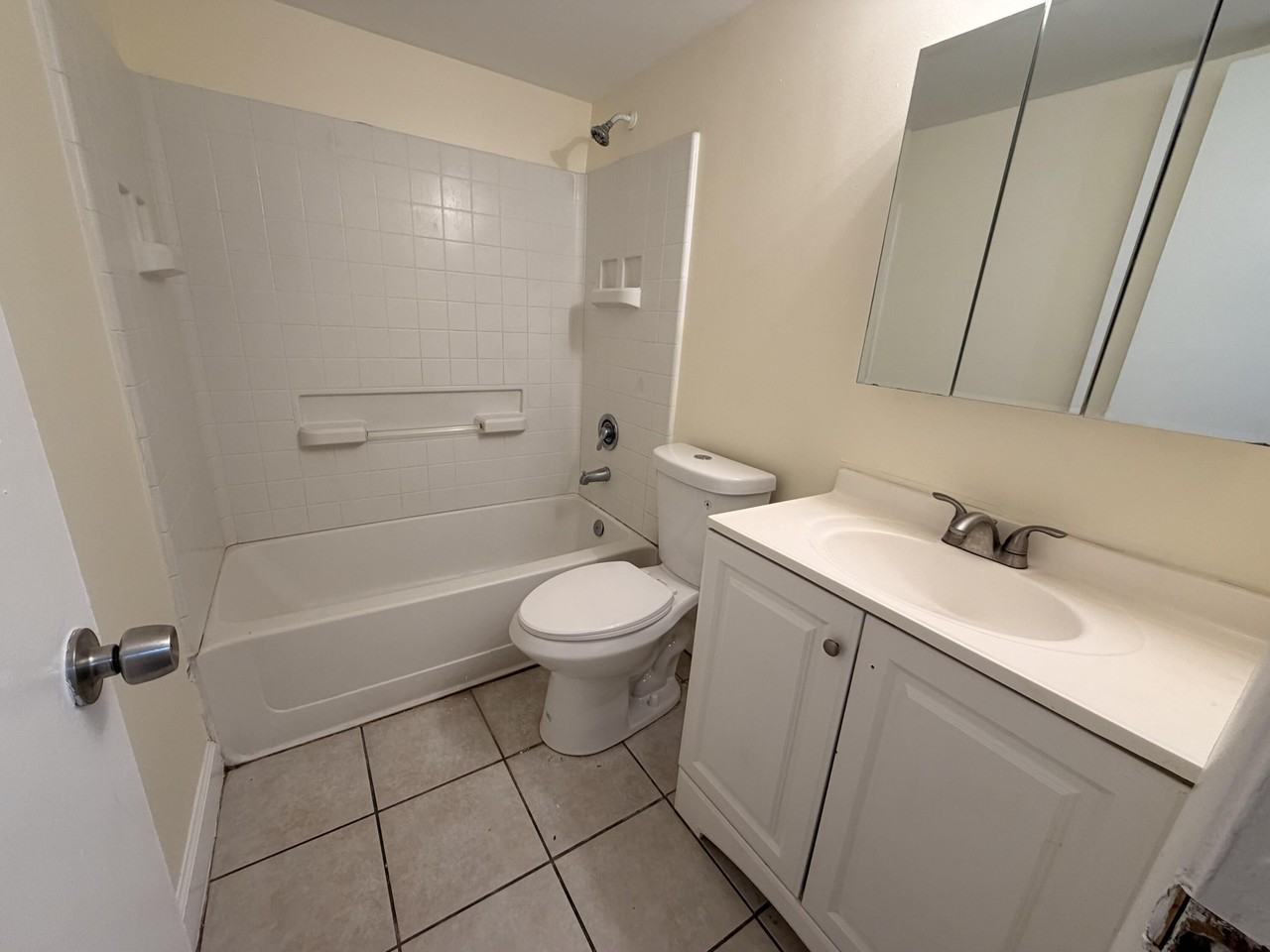 1505 Crescent Cir Unit B21 - Photo 7 of 8