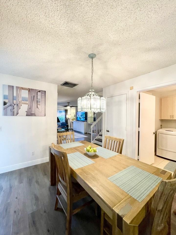 1917 Stratford Way - Photo 5 of 22