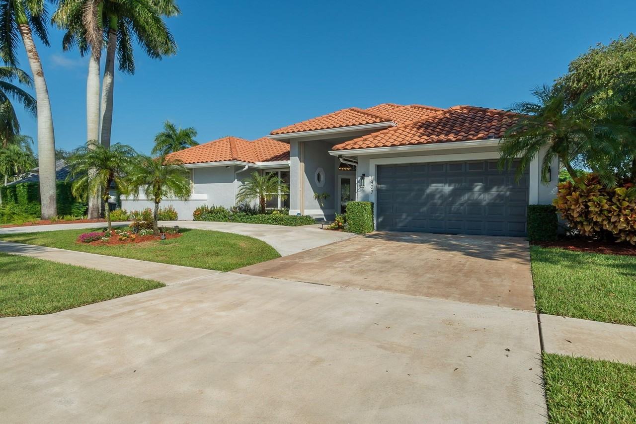 1907 S Club Dr - Photo 2 of 39