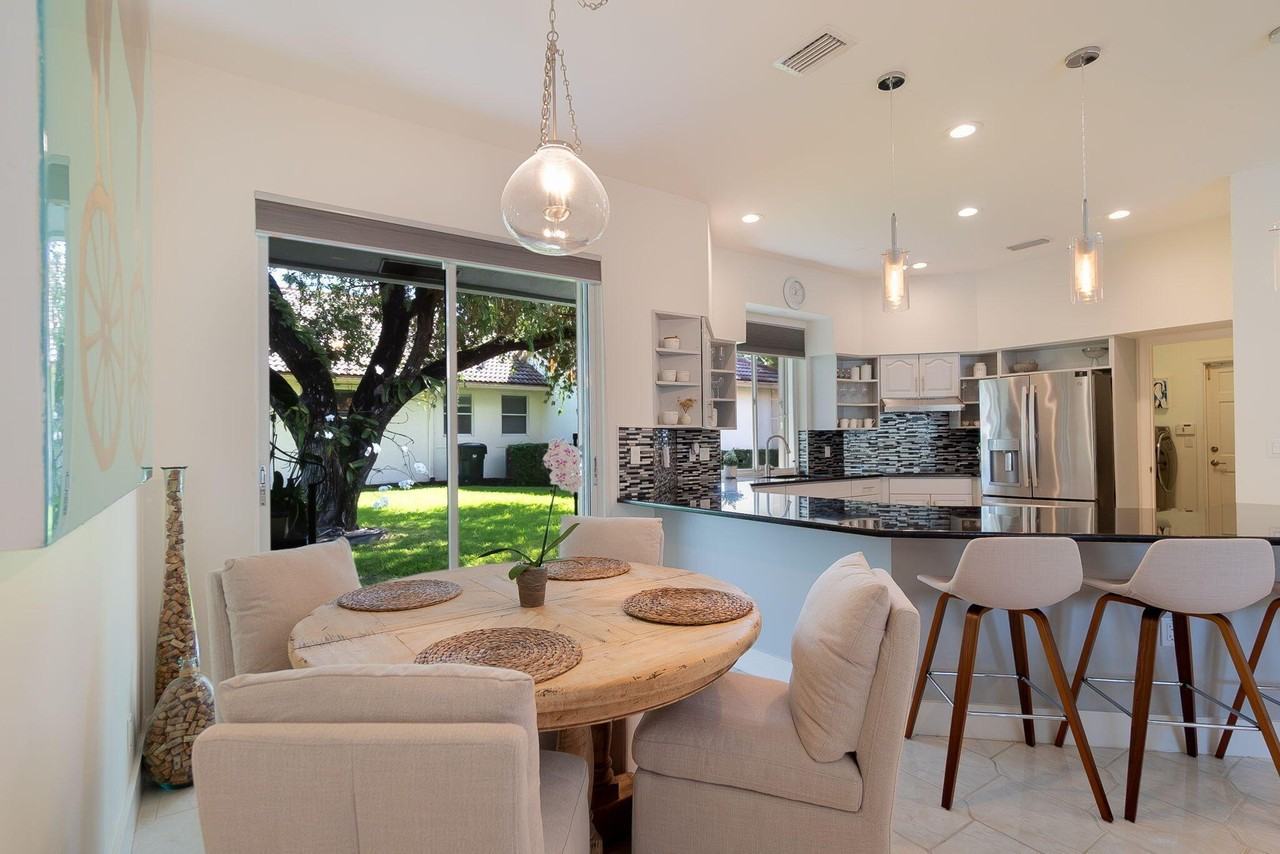 1907 S Club Dr - Photo 6 of 39