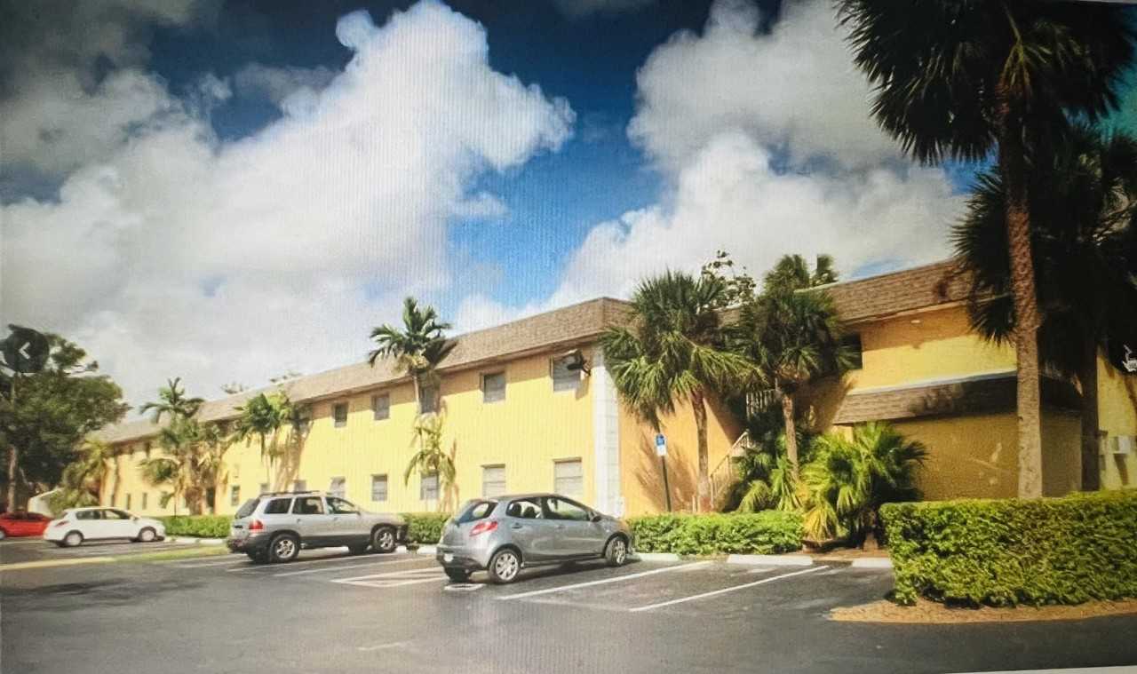 5150 Ne 6th Ave Apt 130 - Photo 2 of 11