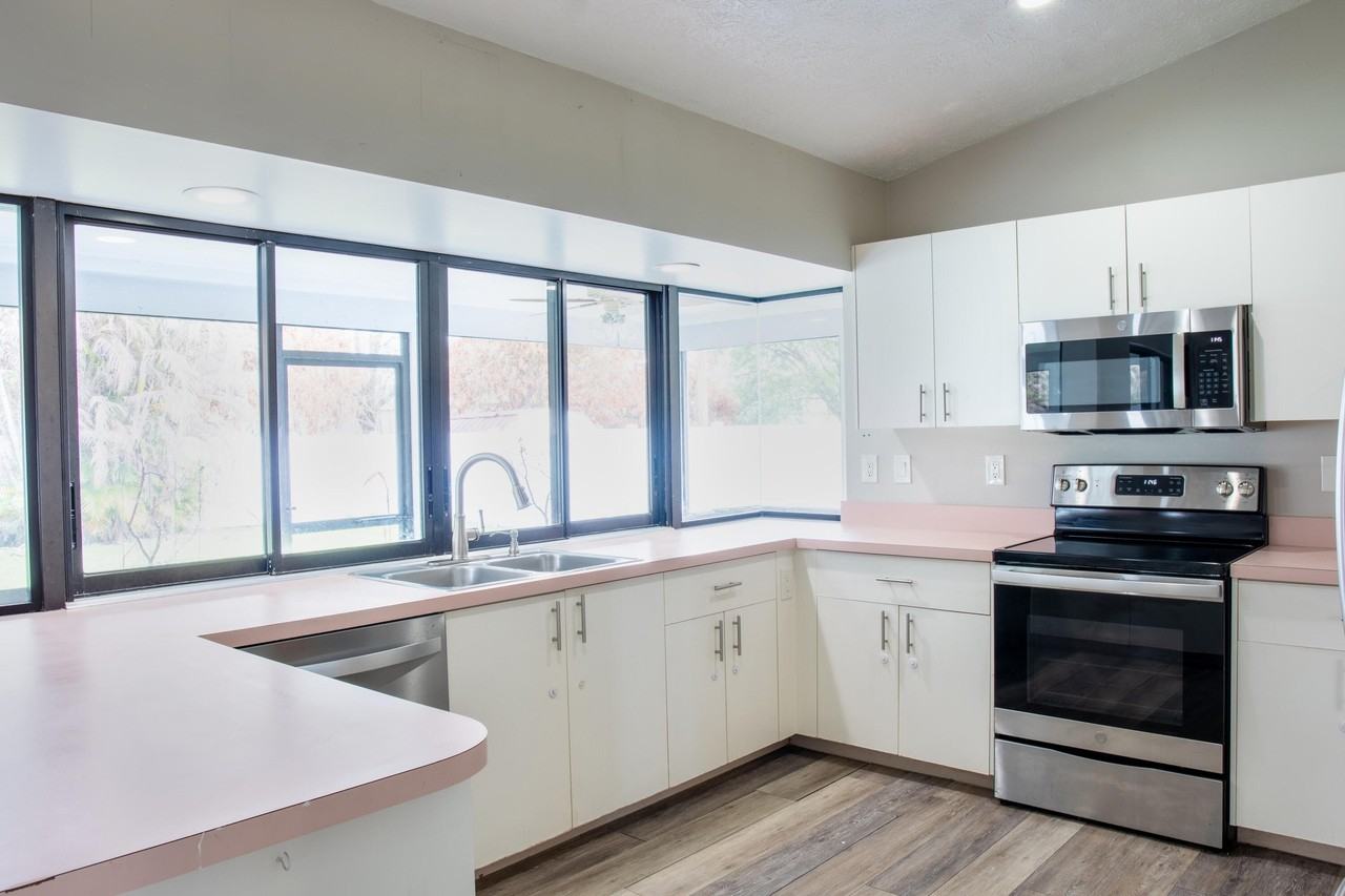 2325 Se Beechwood Ter - Photo 5 of 38