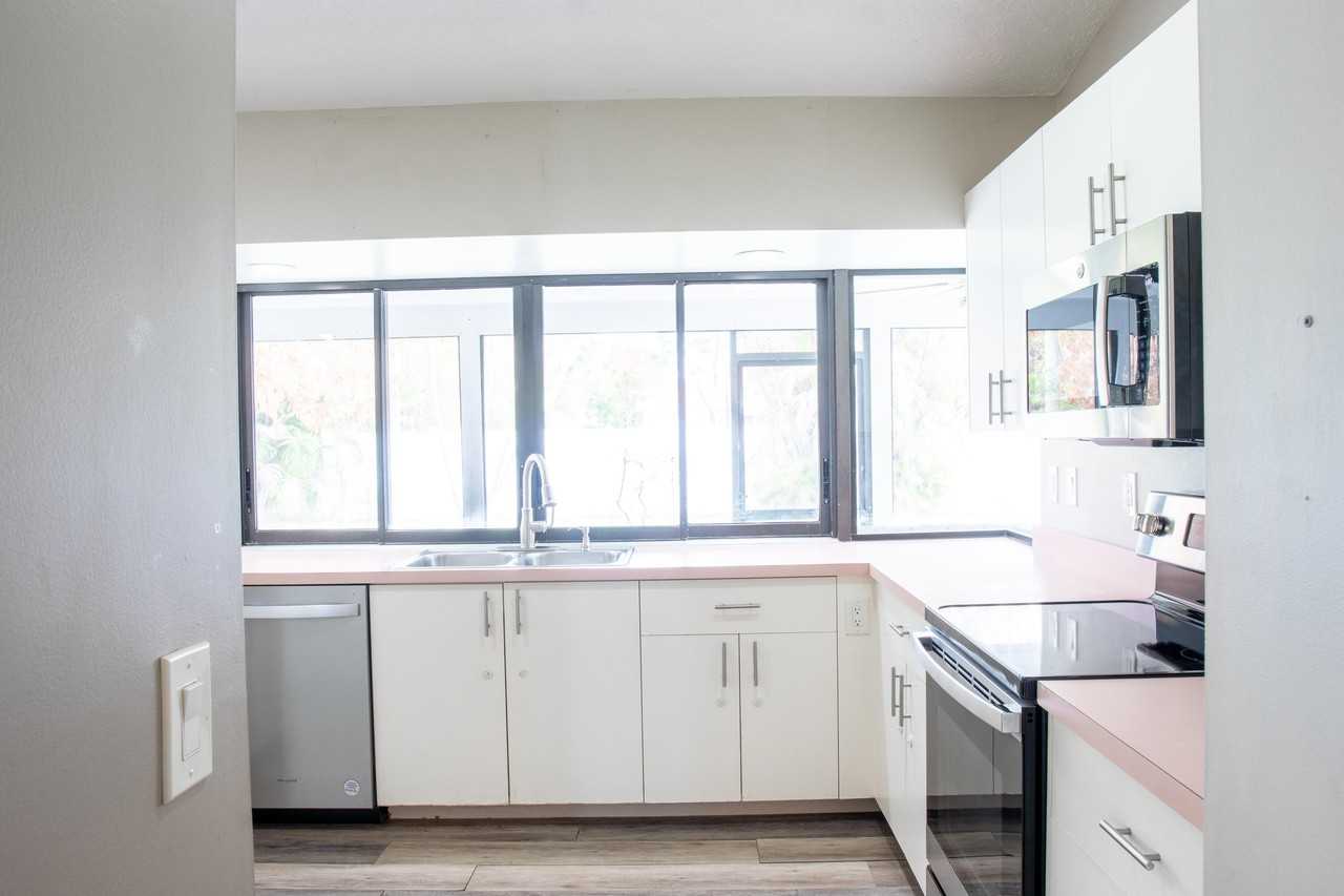 2325 Se Beechwood Ter - Photo 6 of 38