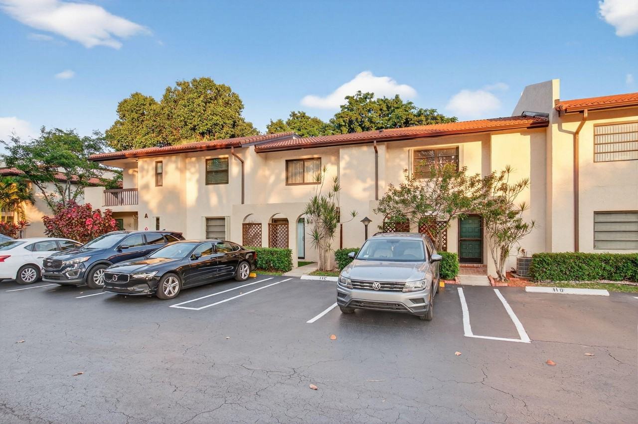 21682 Cypress Rd Apt 11c - Photo 3 of 50