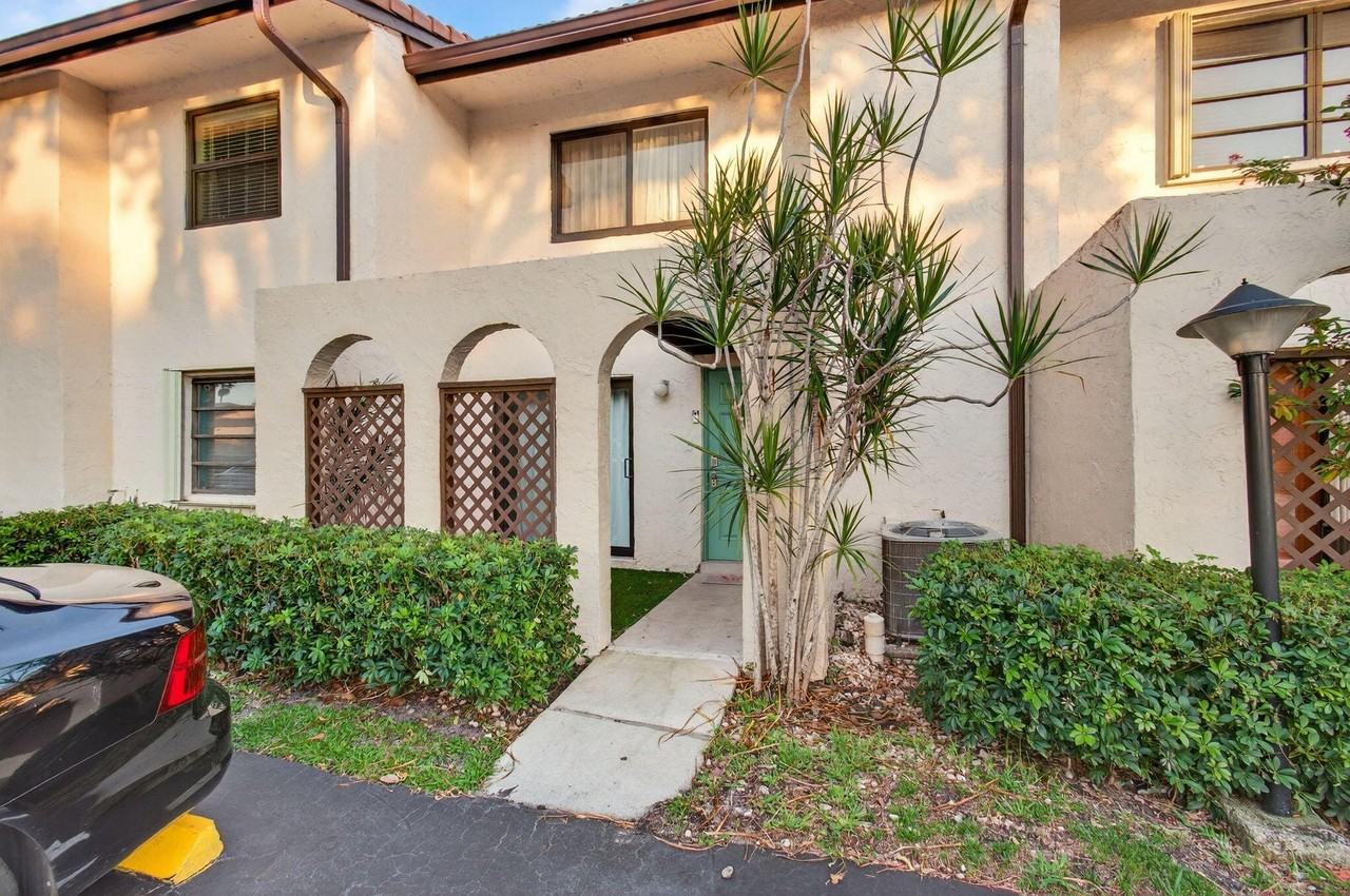 21682 Cypress Rd Apt 11c - Photo 6 of 50