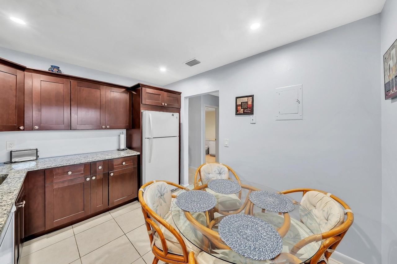 9278 Vista Del Lago Apt 31f - Photo 7 of 24