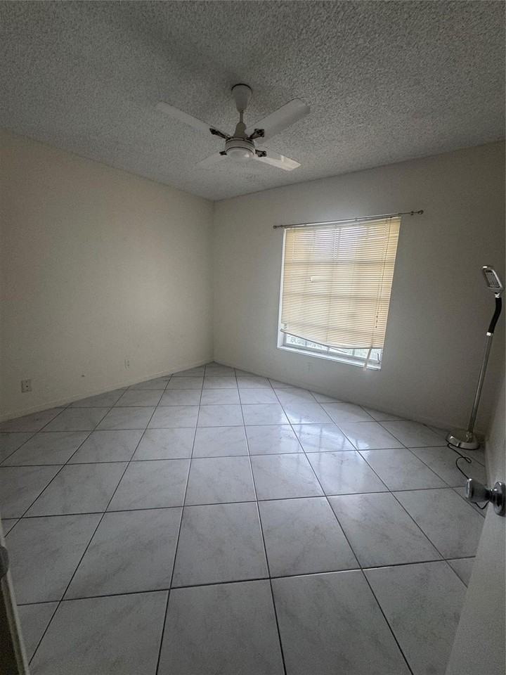 2220 Ne 68th St #1031 - Photo 6 of 12