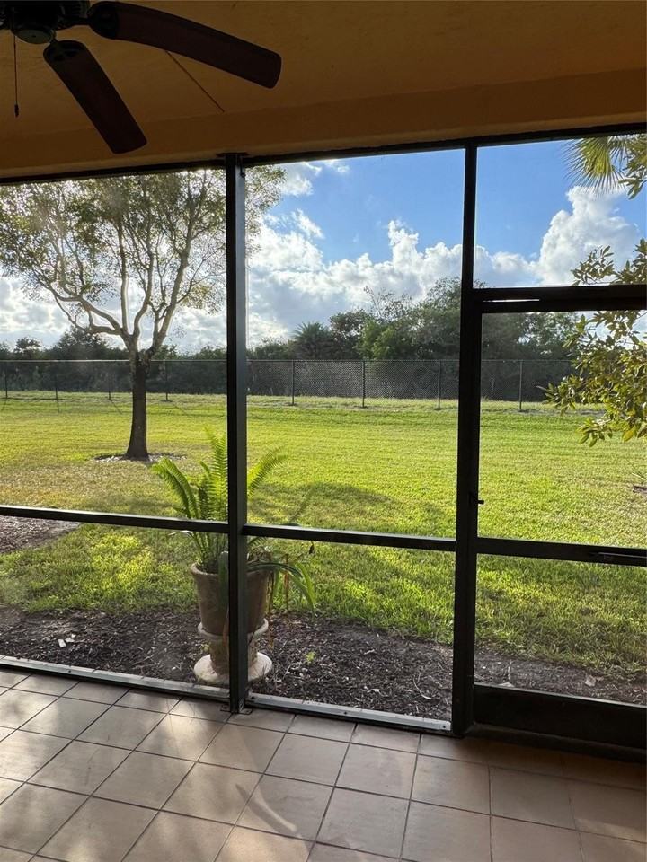 7997 Nw 128th Ln - Photo 4 of 7