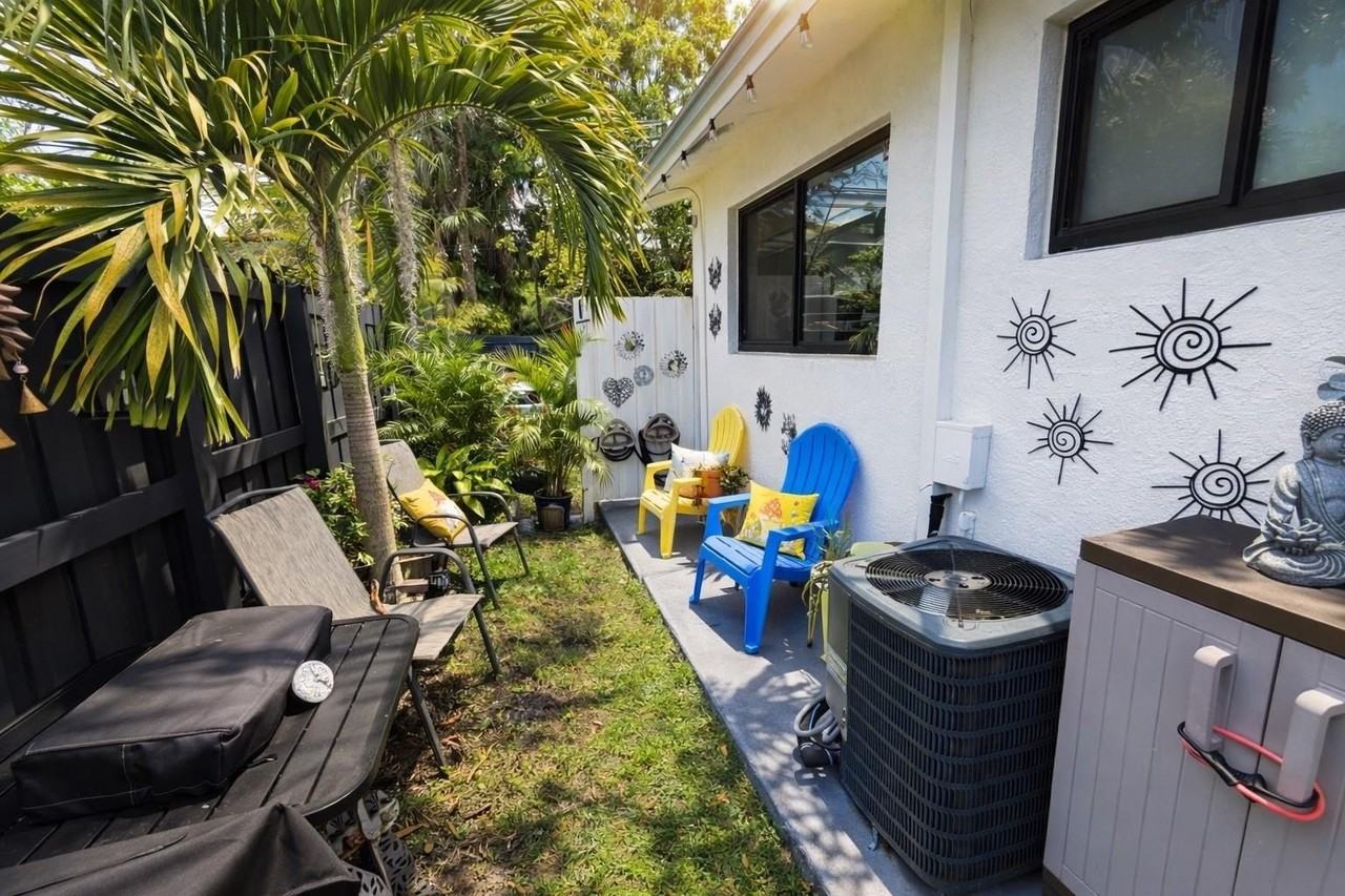 1021 W Las Olas Blvd Unit 3 - Photo 5 of 11