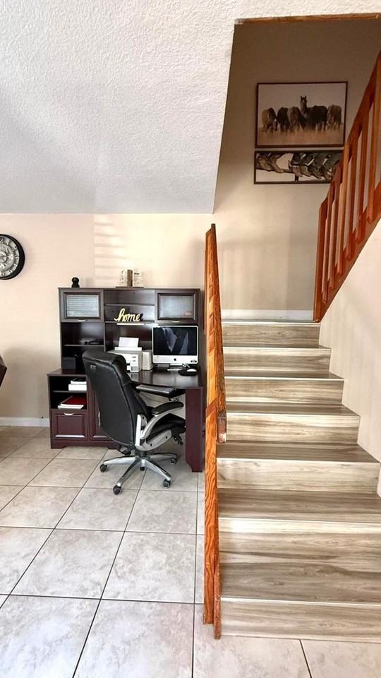 40 Essex Ct Apt C - Photo 5 of 18