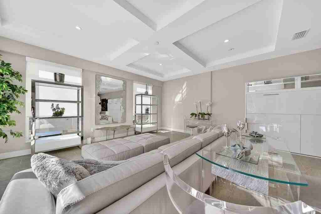 41 Sw Seminole St Unit 209 - Photo 2 of 25