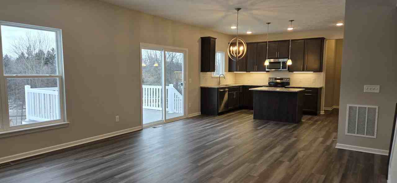 3374 Buckeye Trl #3374 - Photo 5 of 21