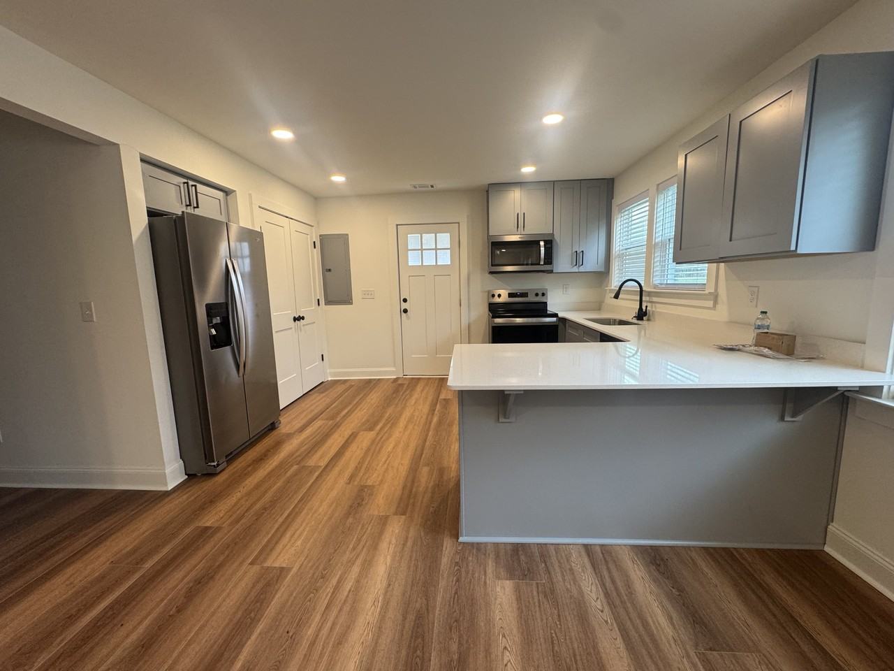 1020 Hodges Ave #1 - Photo 2 of 5