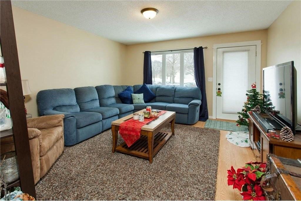 831 Weeks Ave Se - Photo 2 of 13