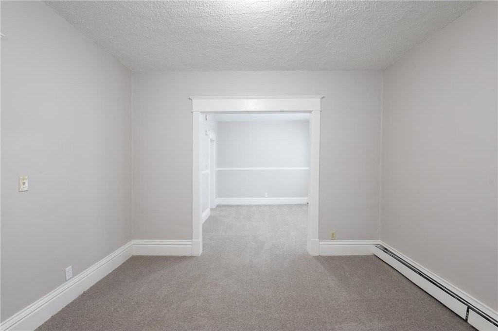 678 Hawthorne Ave E - Photo 4 of 16