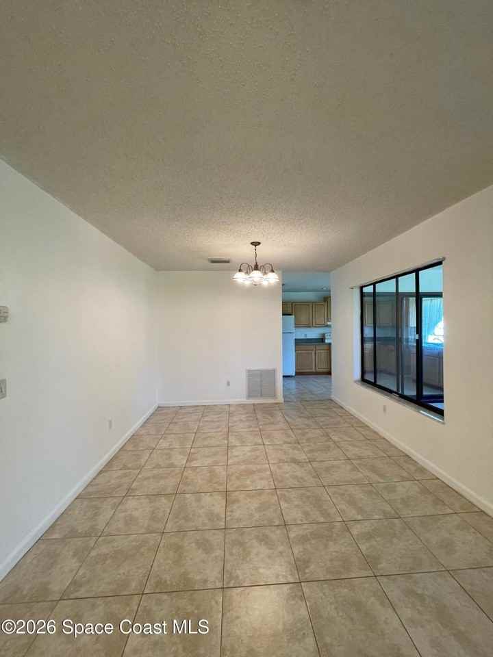 997 Mariposa Dr Ne - Photo 6 of 17