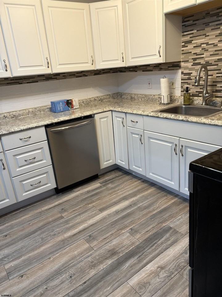 59A Oxford Vlg - Photo 4 of 7