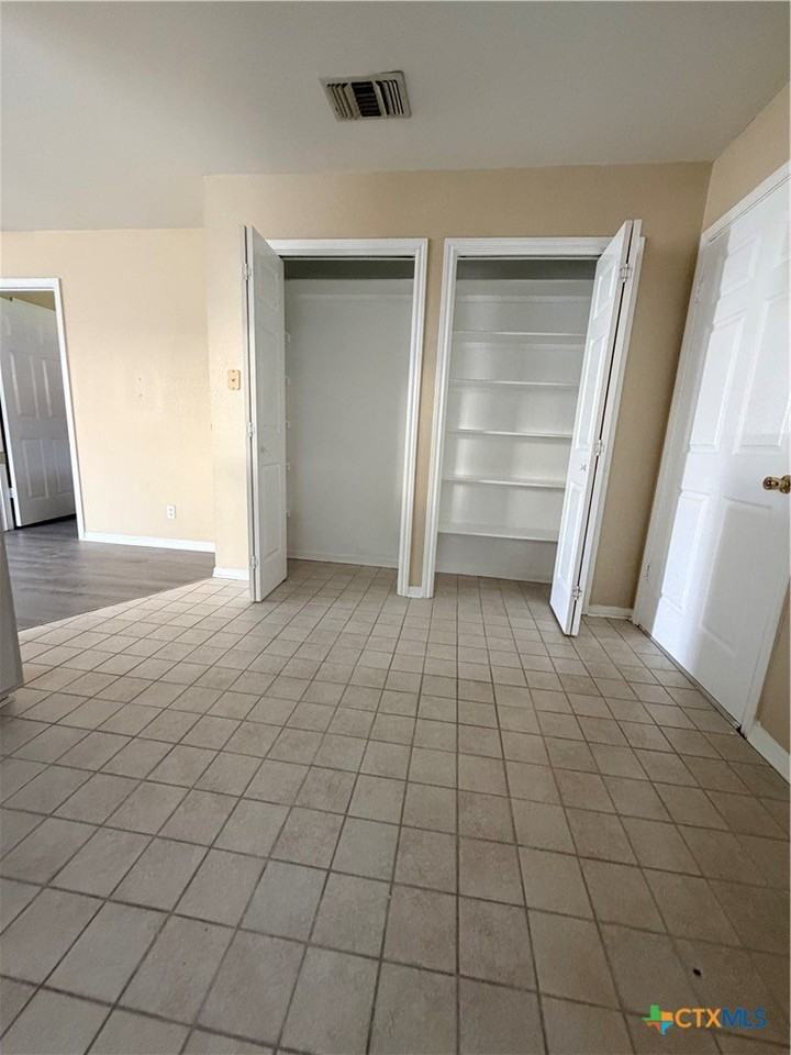 113 Stonewood Pl - Photo 6 of 10