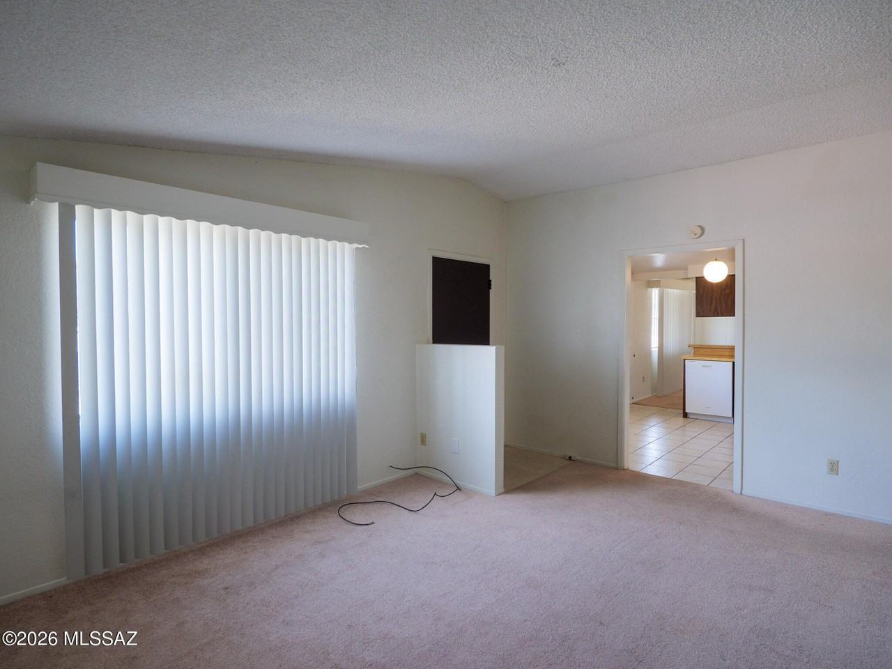 9614 E Burnett St - Photo 5 of 24