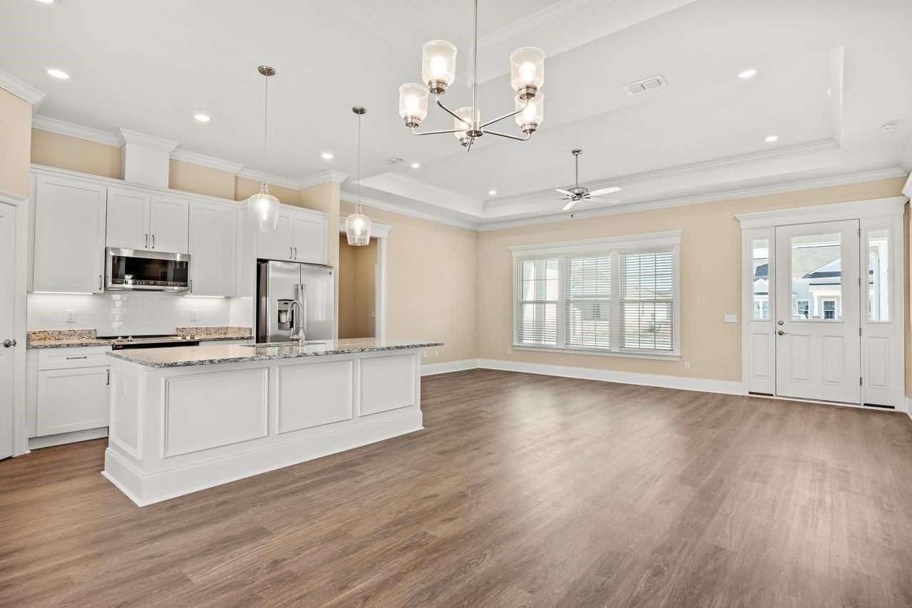 64 Shelby Dr - Photo 2 of 34