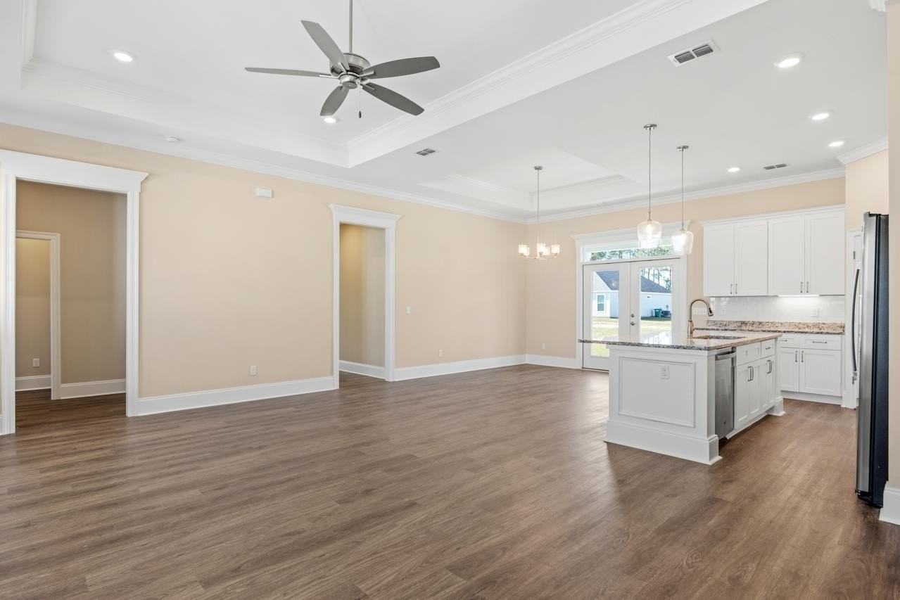 64 Shelby Dr - Photo 5 of 34