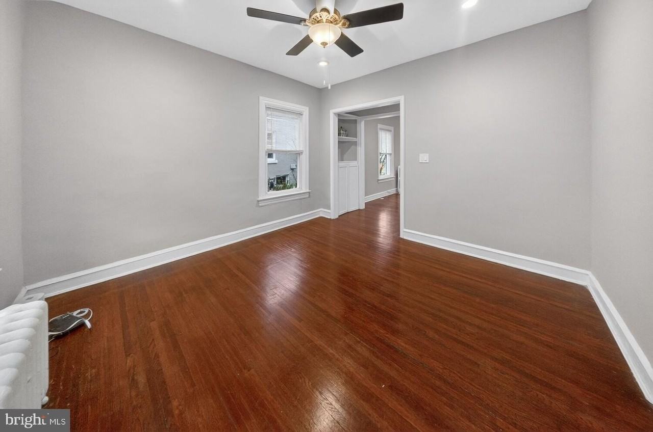 1353 Kennedy St Nw - Photo 7 of 32