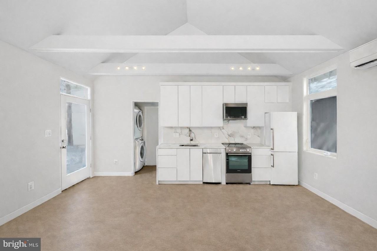 1209 Gallatin St Nw Unit 2 - Photo 2 of 7