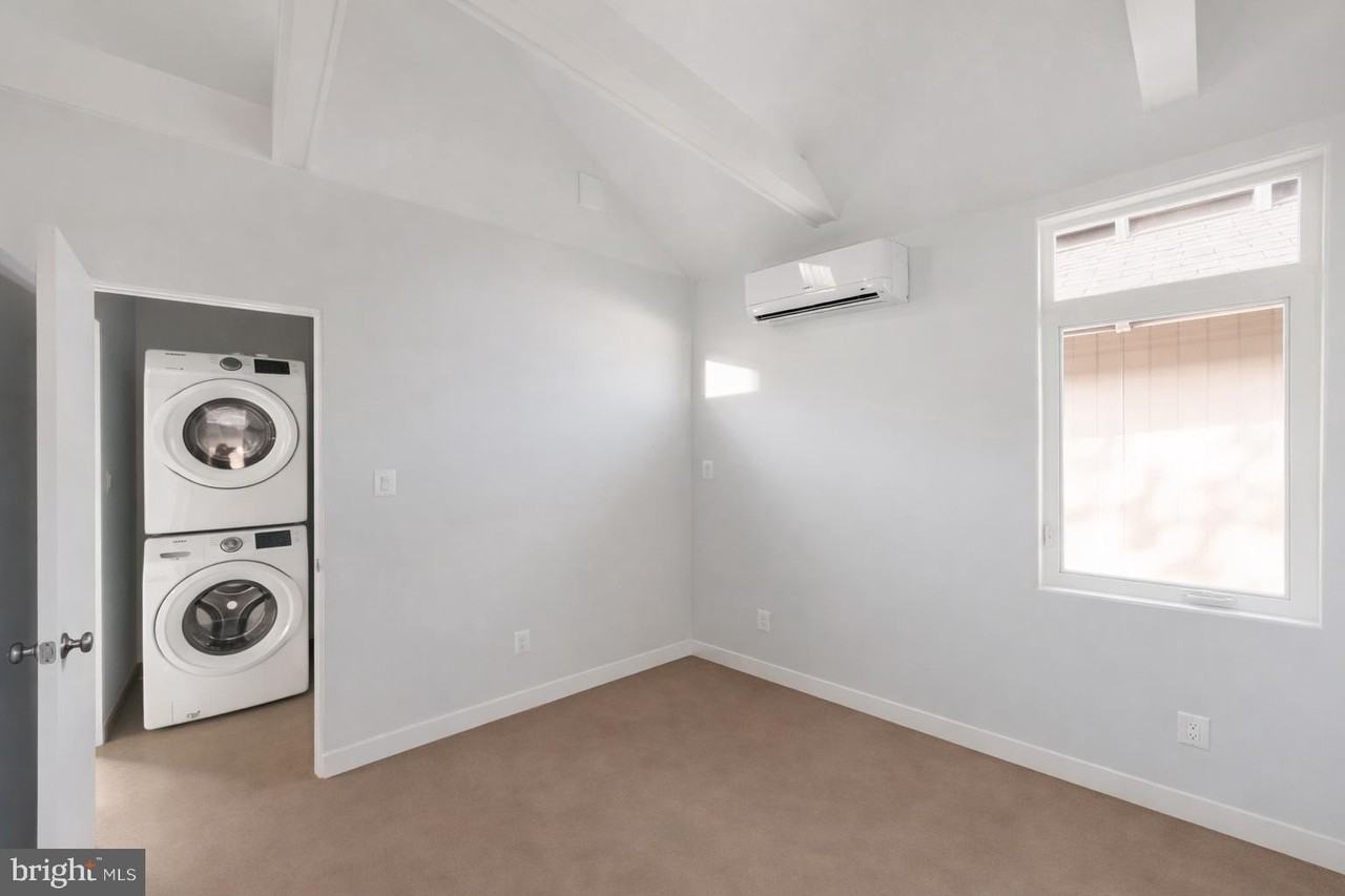 1209 Gallatin St Nw Unit 2 - Photo 7 of 7