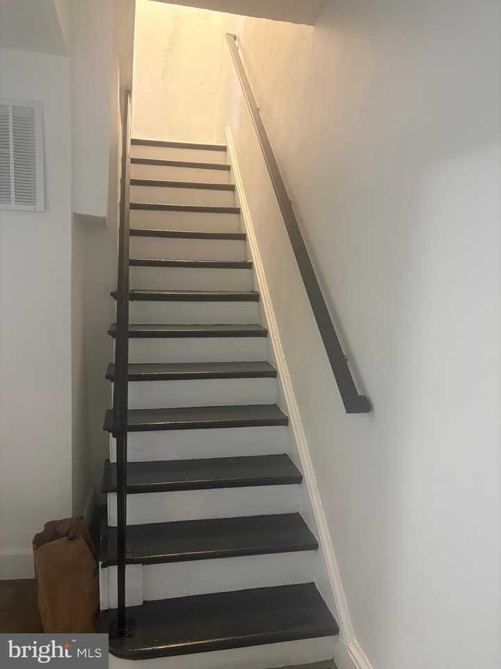 225 Missouri Ave Nw - Photo 7 of 33