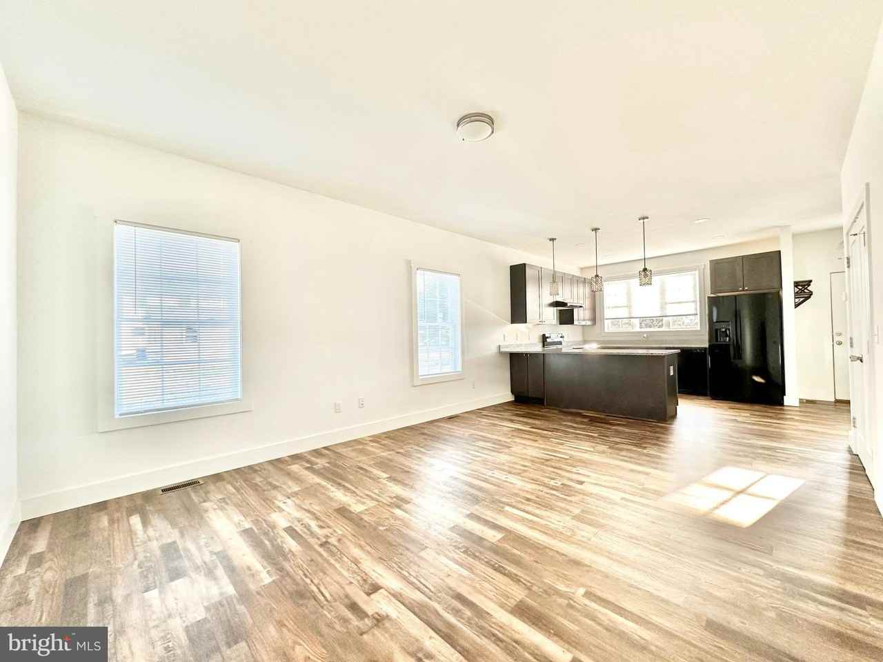 350 N Main St - Photo 2 of 14