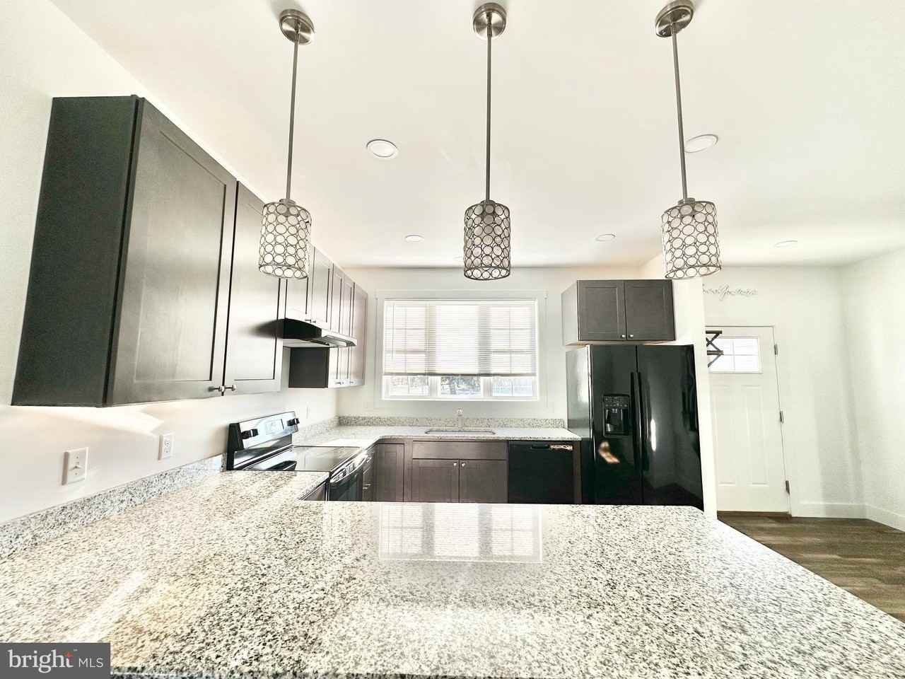 350 N Main St - Photo 6 of 14