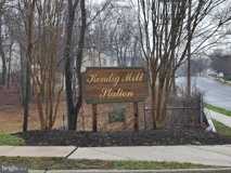 437 Woodhill Dr - Photo 1 of 1