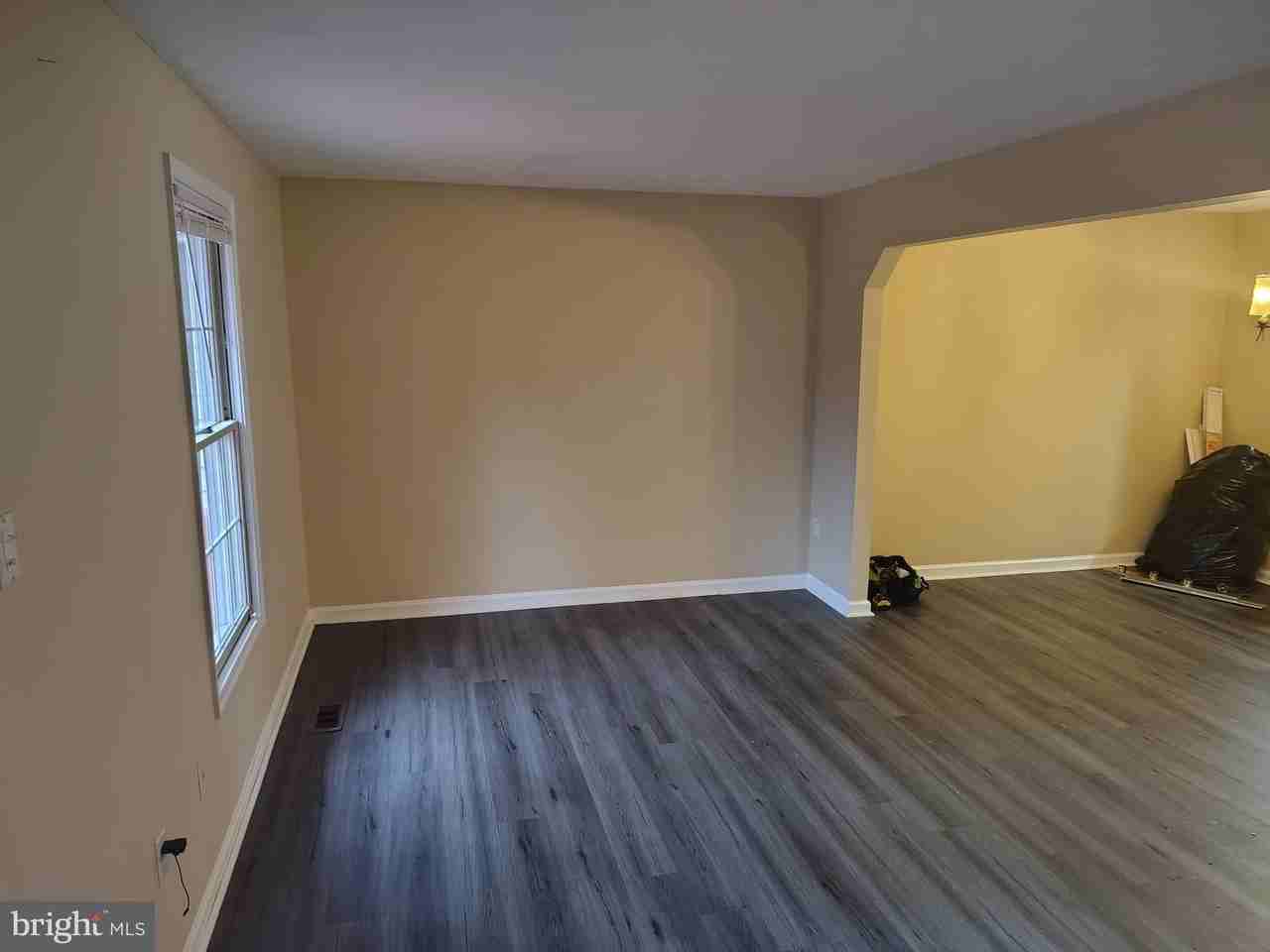 437 Woodhill Dr - Photo 7 of 27