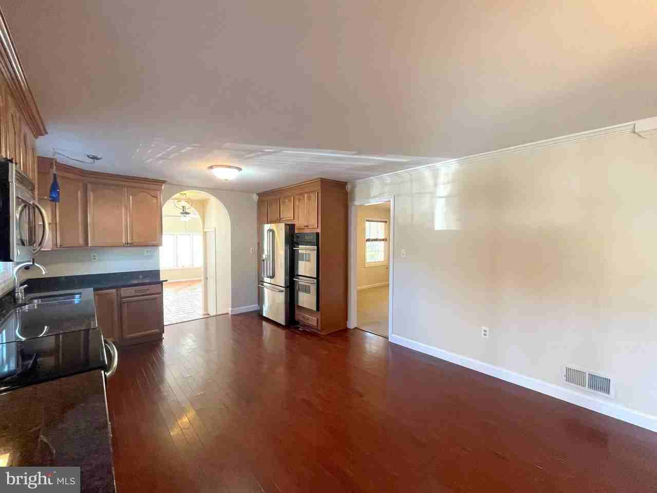 11717 Rivershore Dr - Photo 7 of 49