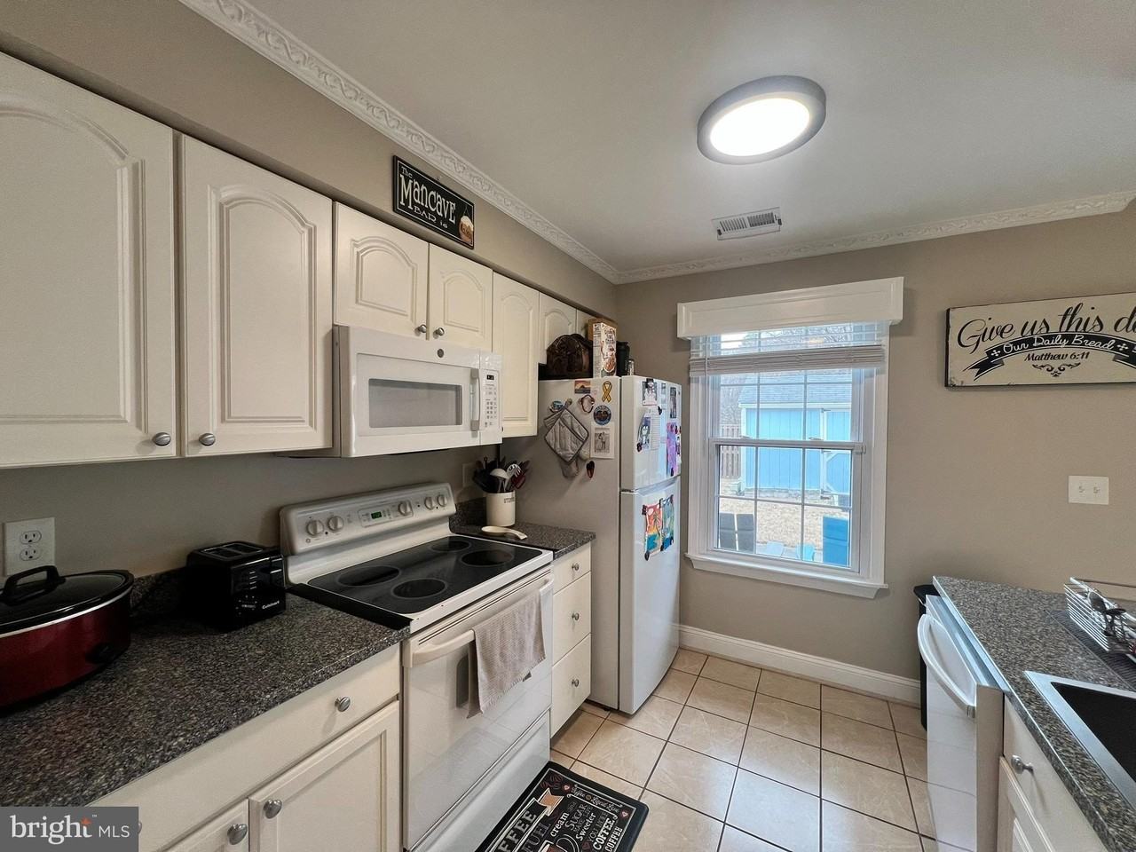 374 Trefoil Pl - Photo 6 of 17