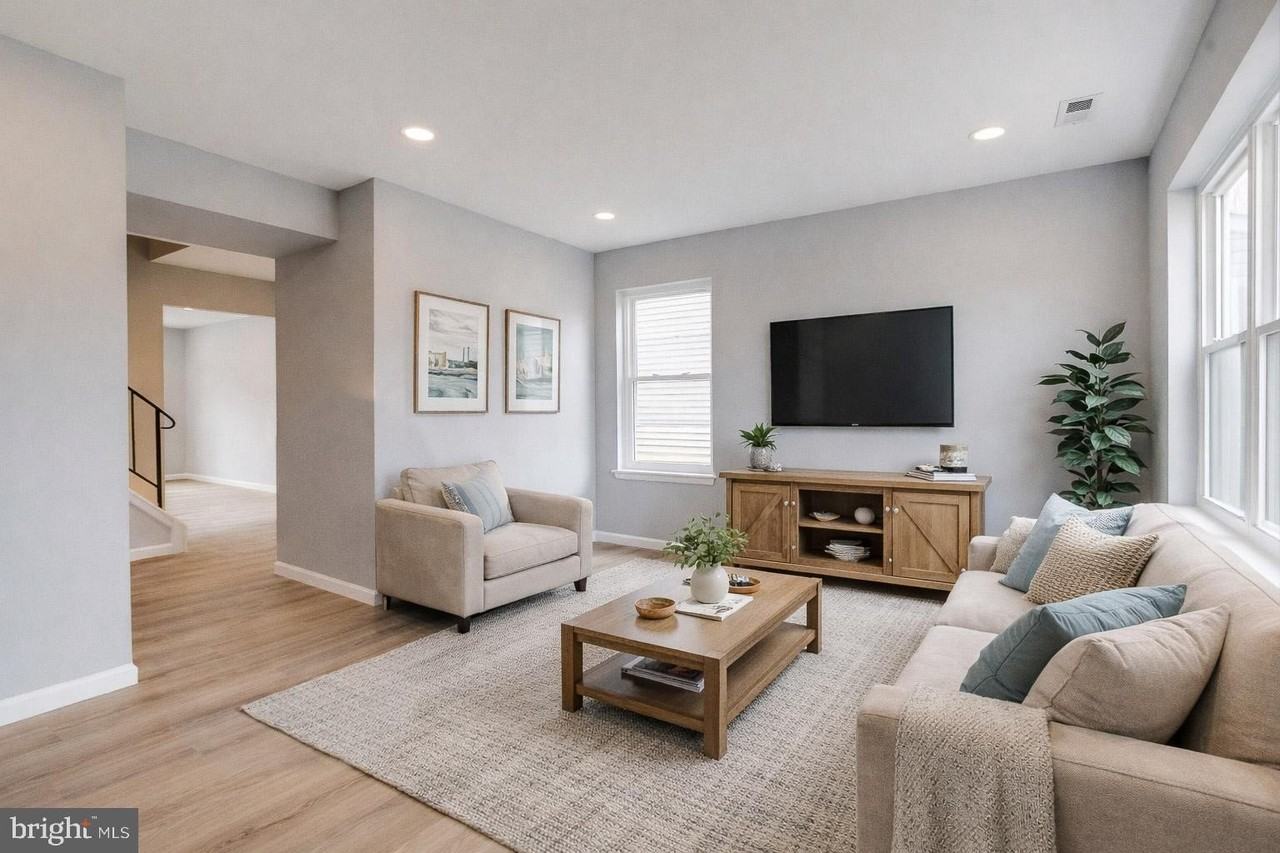 2911 Byron Ct - Photo 3 of 50