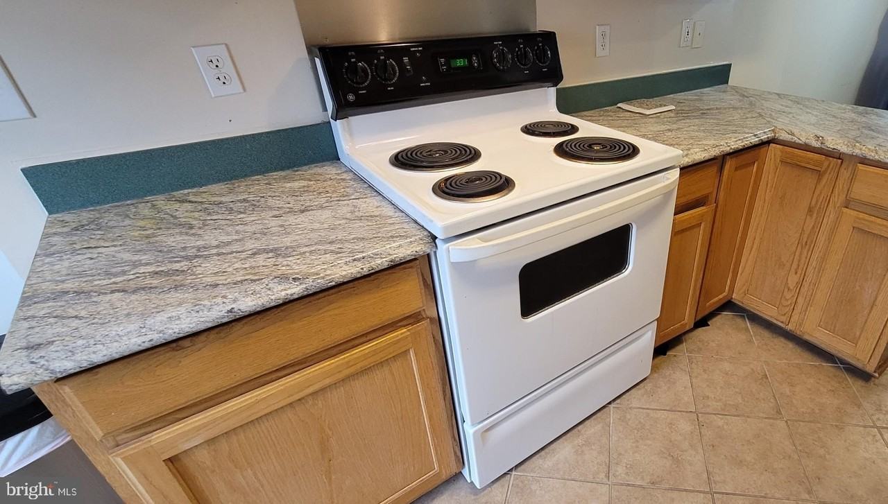 356 Main St Apt 300 - Photo 4 of 23