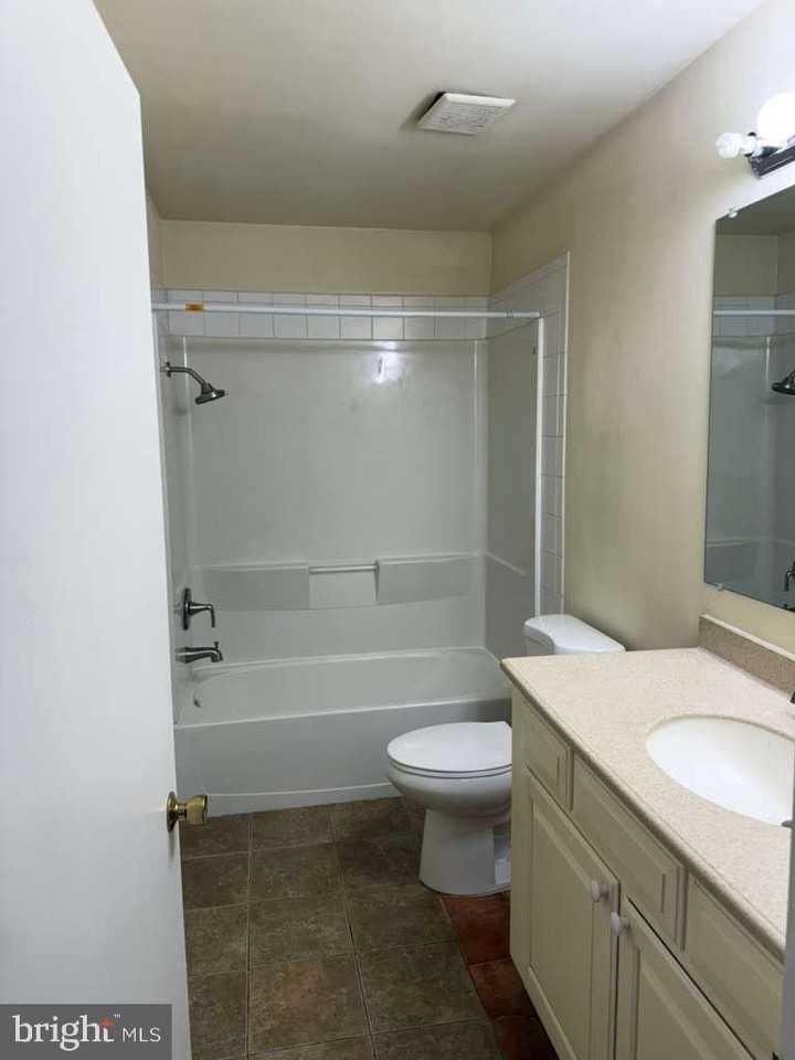 2850 Aquarius Ave - Photo 6 of 12