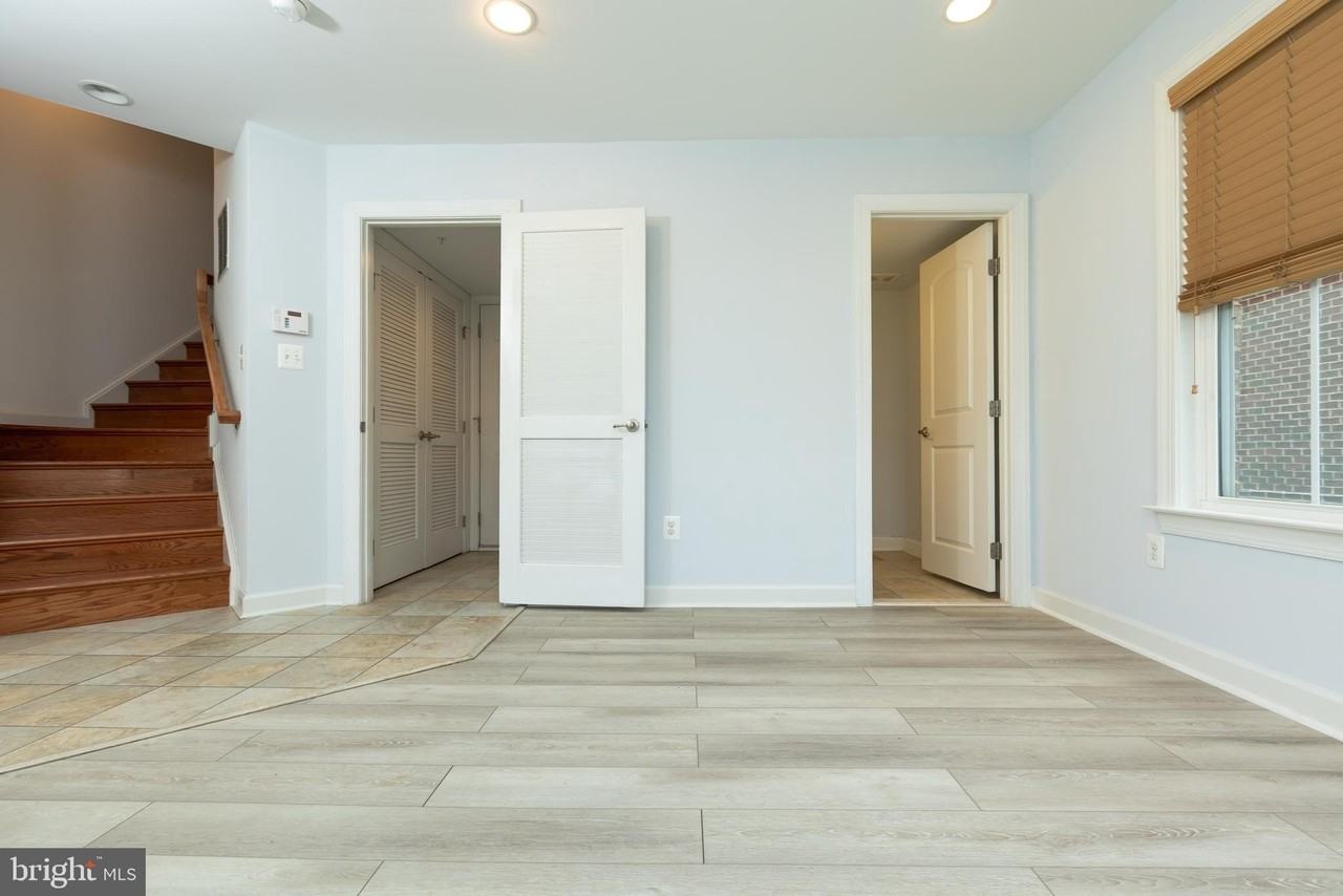 336 Grand St - Photo 5 of 48