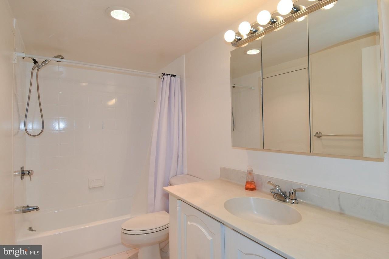 5225 Pooks Hill Rd Apt 1003s - Photo 7 of 30