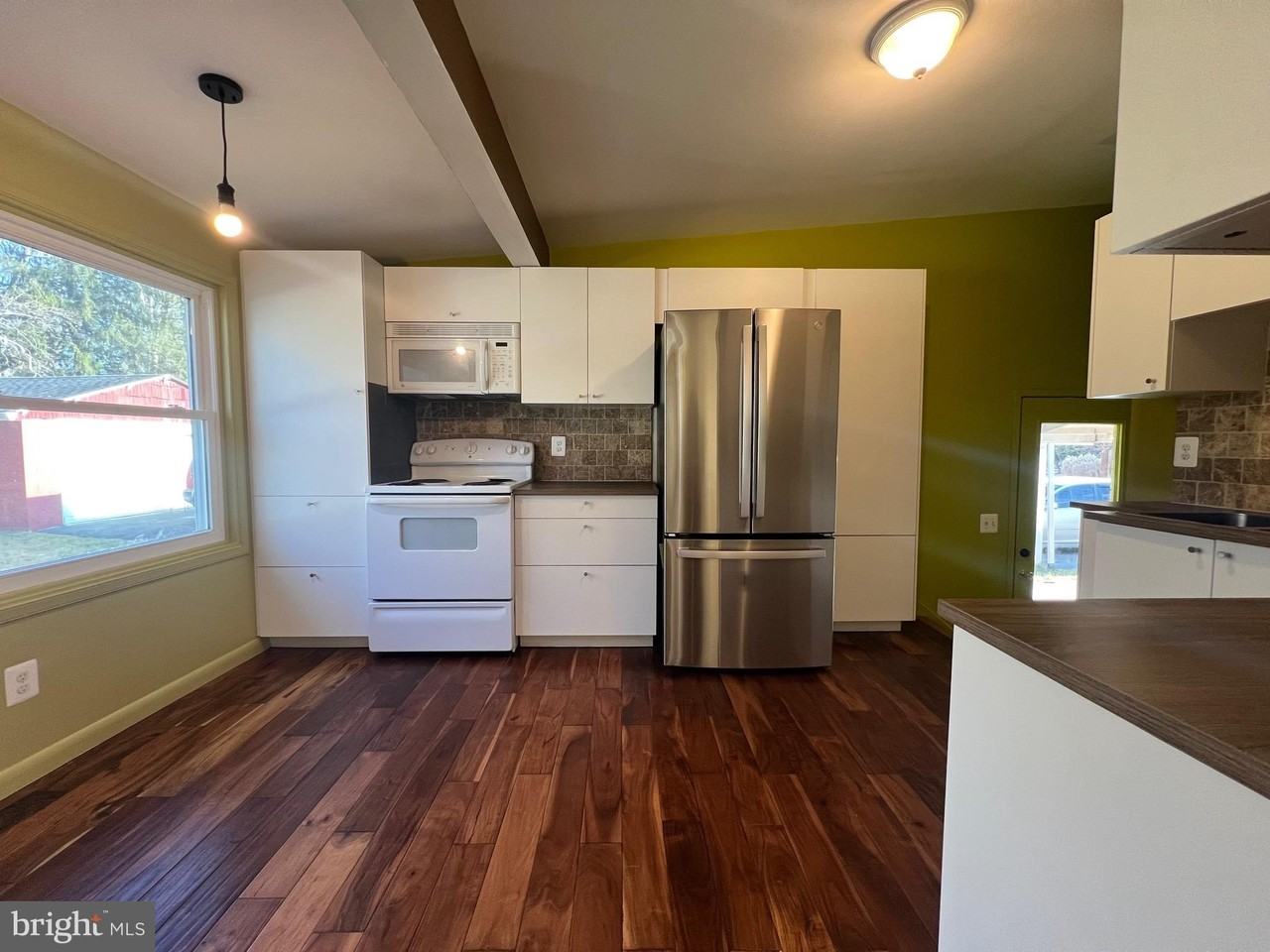 609 Marcia Ln - Photo 6 of 32