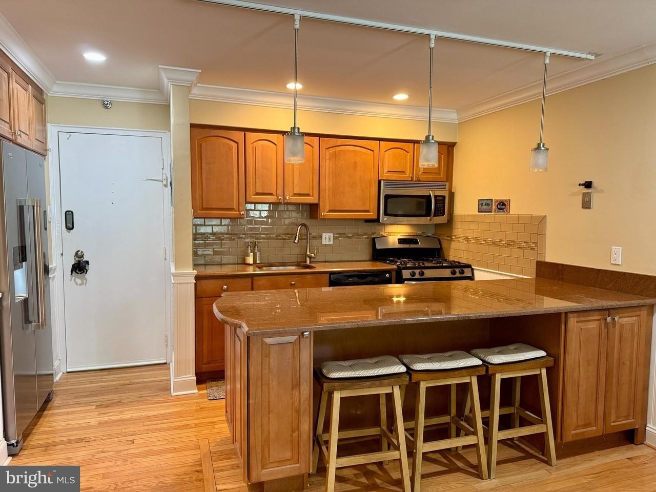 9300 Atlantic Ave #204 - Photo 6 of 37