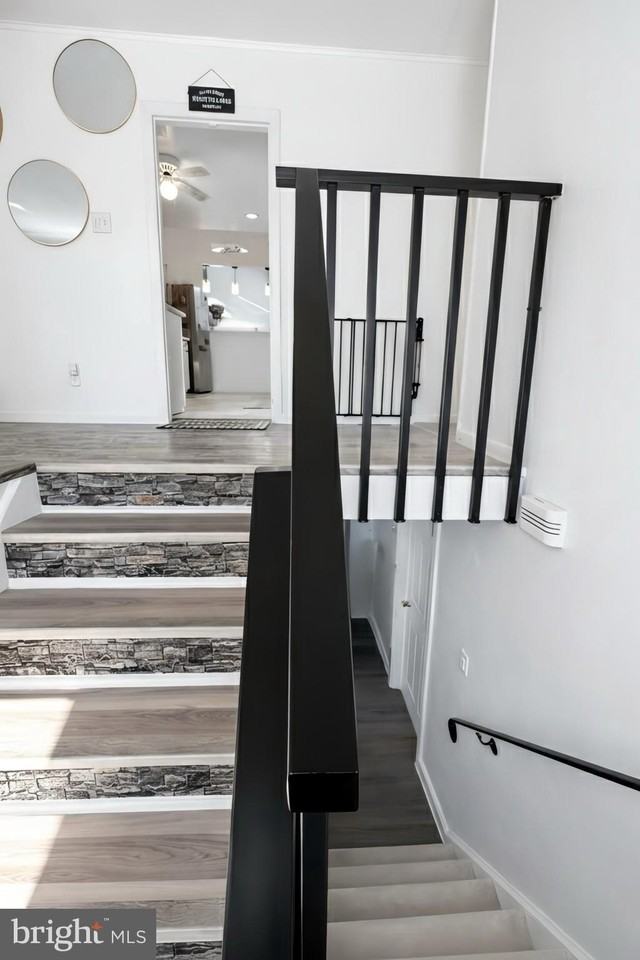 610 Ogden Dr - Photo 2 of 30