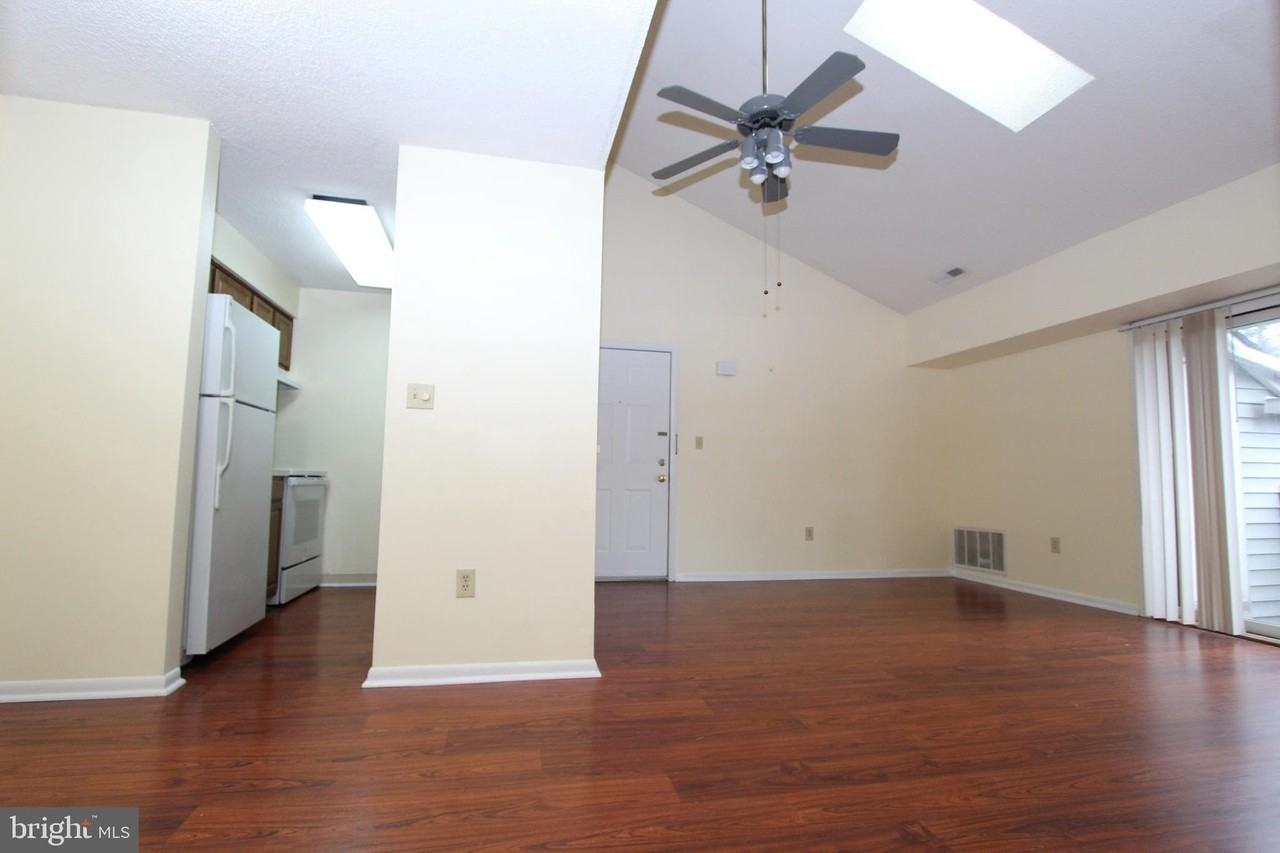 5012 Ravens Crest Dr - Photo 3 of 18