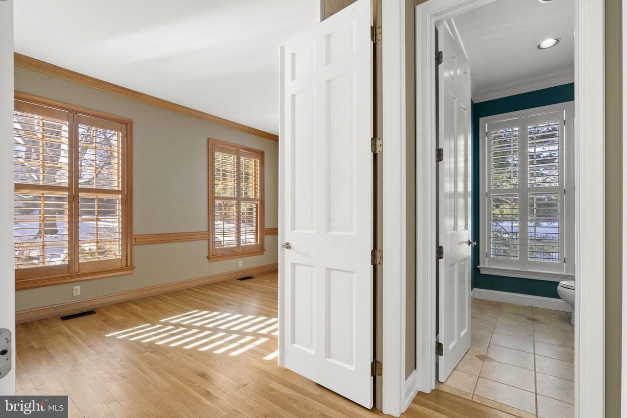 841 Mount Moro Rd - Photo 6 of 50