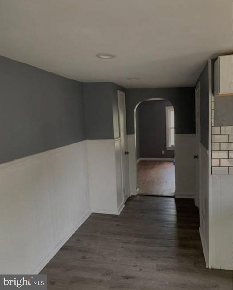 365 N Evans St - Photo 2 of 5