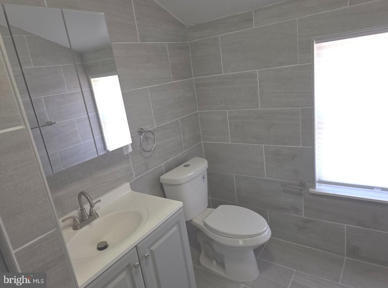 514 Ryers Ave Unit B - Photo 3 of 20