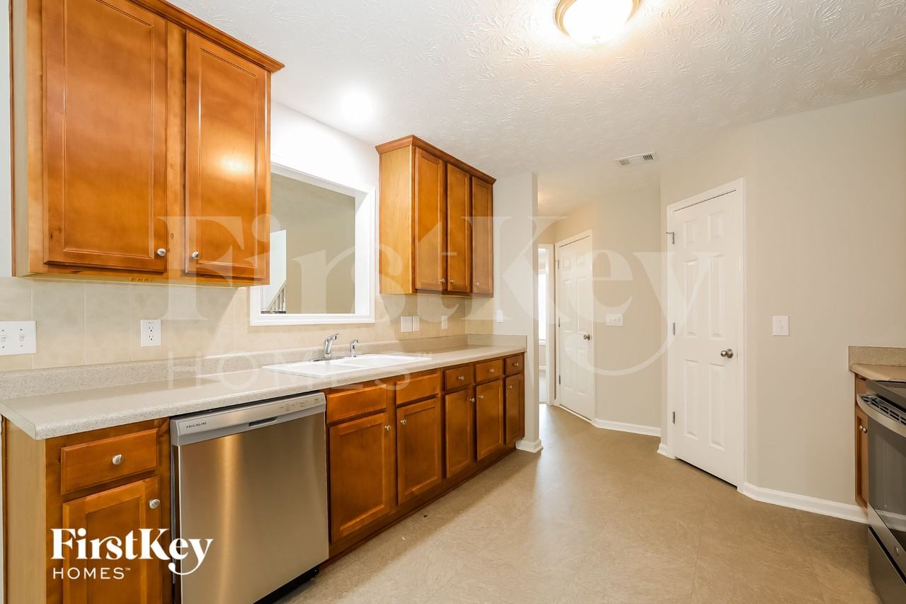 562 Rachel View Ct - Photo 4 of 15